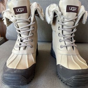 Ugg Snow boots Size 6
